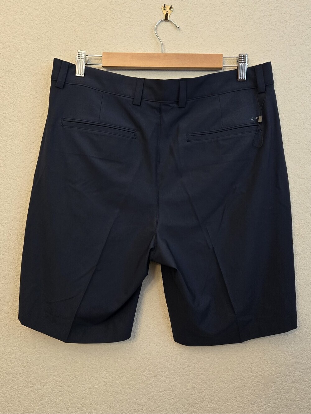Greg Norman Men's Performance Shorts Sz 34 Stretch Comfort Golf Tennis Walking - Picture 5 of 12